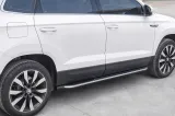 skoda-karoq-2017-stopnie-boczne-progi-samochodowe-sruby-typ-samochodu-4x4-suv-samochody-osobowe