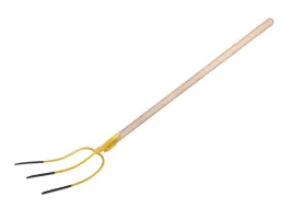 widly-gospodarcze-3-zebne-na-drewnianym-trzonku-dl-1500-mm-kute-teger