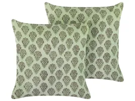 zestaw-2-poduszek-dekoracyjnych-rungia-welur-45-x-45-cm-zielony-wzor-kwiat