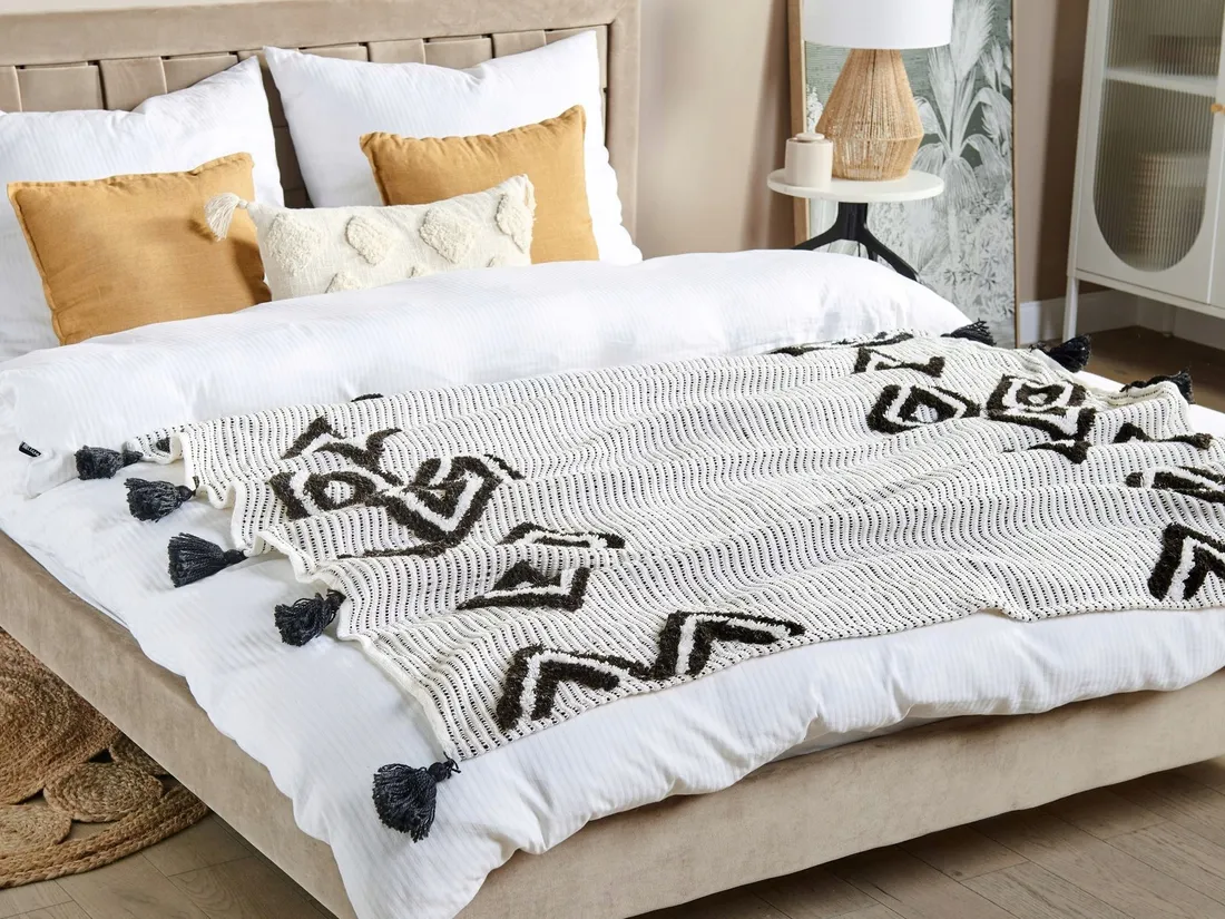 koc-saatli-130-x-150-cm-bialy