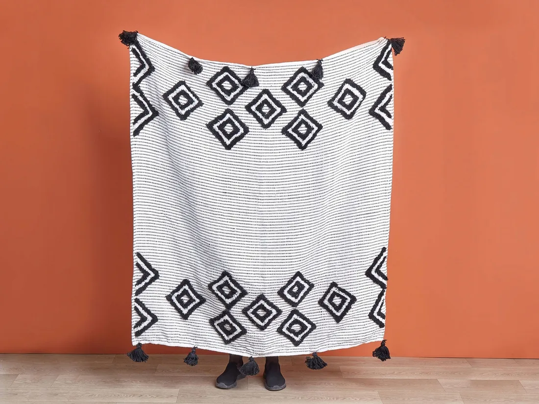 koc-saatli-130-x-150-cm-bialy
