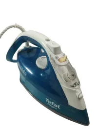 zelazko-parowe-tefal-easygliss-fv4030-2400w-stopa-durilium-airglide