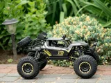 samochod-rc-rock-crawler-1-8-kolor-czarny-zakres-czestotliwosci-2400-mhz