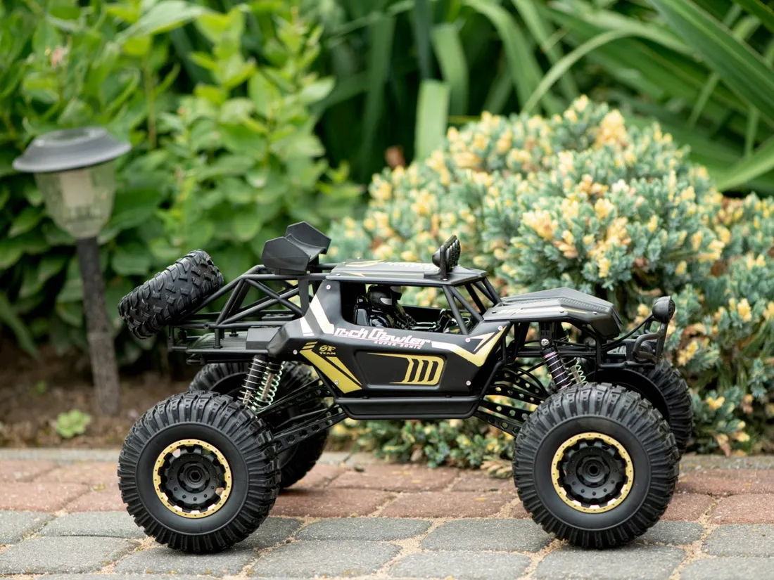 samochod-rc-rock-crawler-1-8-kolor-czarny-stan-nowy