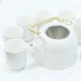 zestaw-ceramiczny-dzbanek-6-kubeczkow-bialy