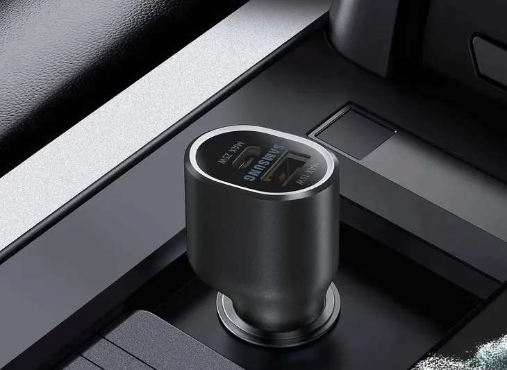 ladowarka-samochodowa-samsung-usb-a-usb-c-pd-liczba-urzadzen-ladowanych-jednoczesnie-2