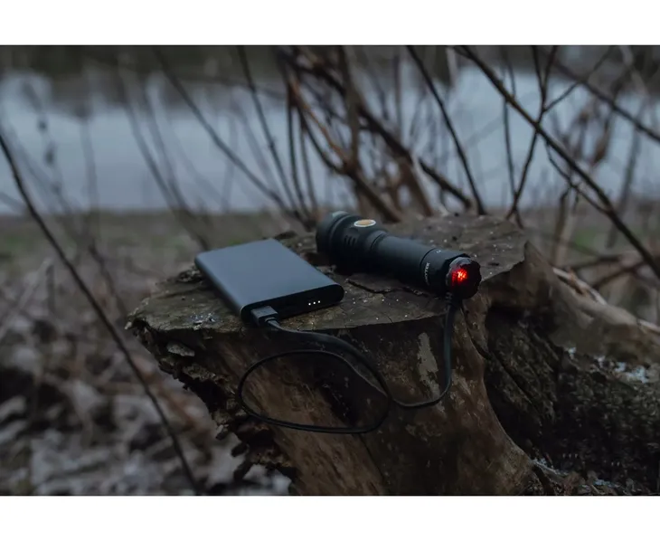 latarka-armytek-prime-c2-pro-max-white-kolor-dominujacy-czarny