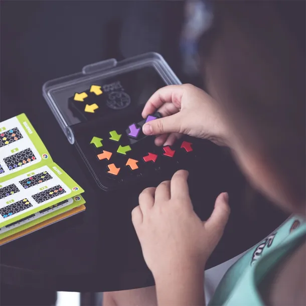 iq-arrows-gra-logiczna-smart-games-7-stan-nowy