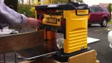 strugarka-grubosciowka-317mm-1800w-marka-dewalt