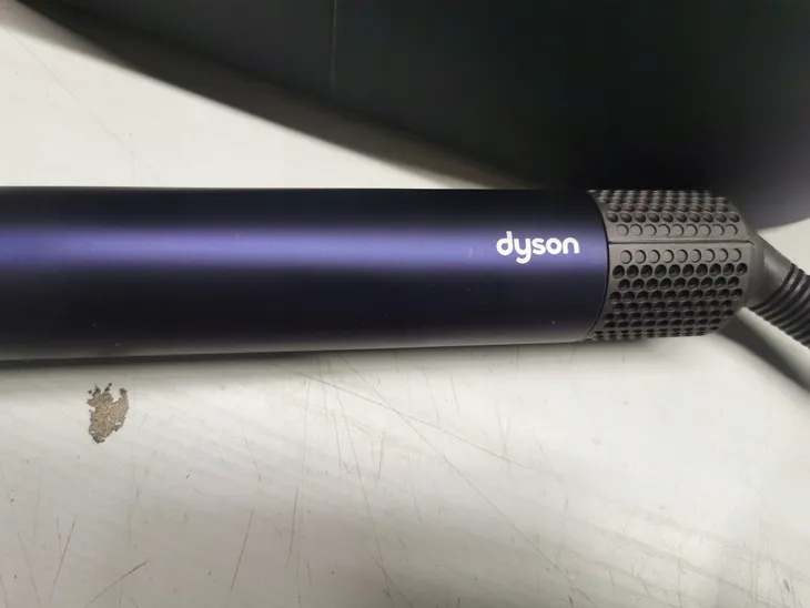 lokowko-suszarka-dyson-hs05-regulacja-temperatury-tak