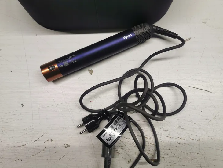 lokowko-suszarka-dyson-hs05-temperatura-maksymalna-150-c