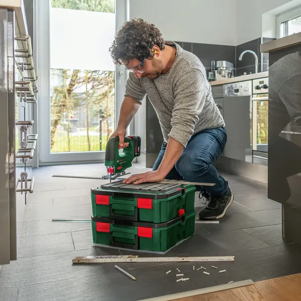 bosch-universalsaw-18v-baretool
