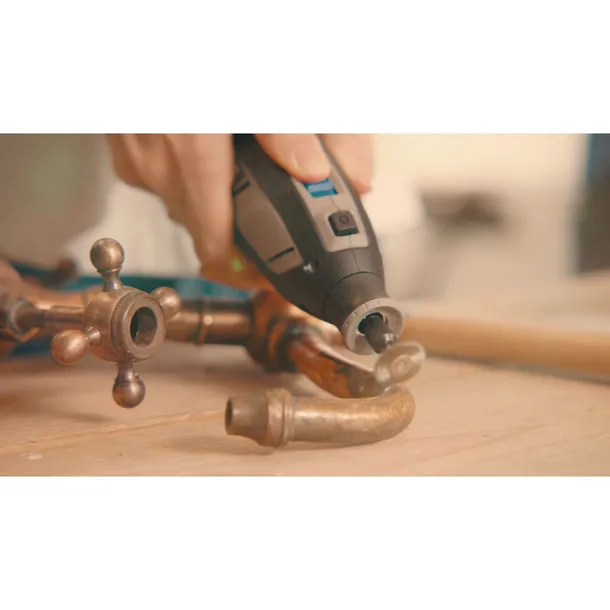 dremel-8240-3-45-akku-multitool-12v