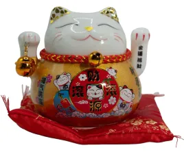 japonski-kot-szczescia-machajacy-lapka-na-baterie-poduszeczka