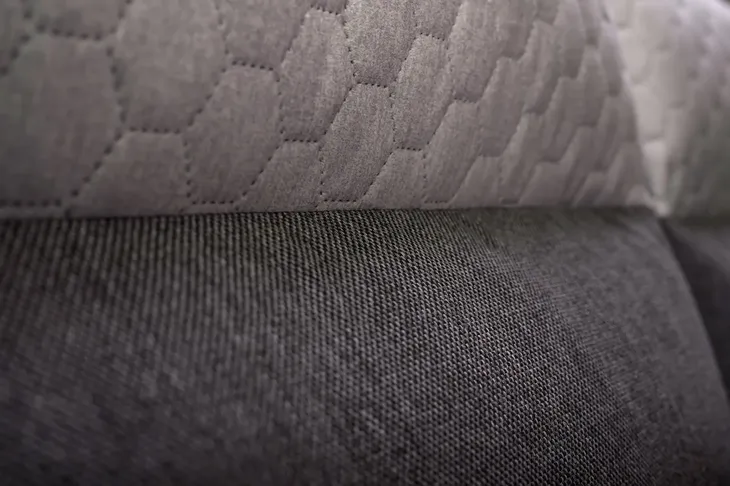 sofa-gracjan-rozkladana-do-codziennego-spania-material-obicia-tkanina