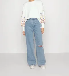 pieces-petite-online-pcelli-ultra-wide-jeansy-z-prostymi-nogawkami-26