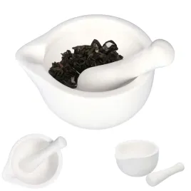 mozdzierz-porcelanowy-bialy-przypraw-z-tluczkiem-pieprzu-soli-ziol-kuchenny