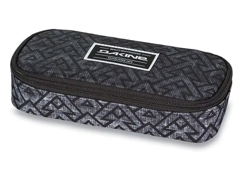 piornik-dakine-school-case-stacked