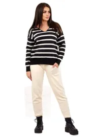 komplet-sweterkowy-bluza-w-paski-spodnie-ecru