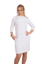 sukienka-z-kapturem-i-kieszeniami-biala