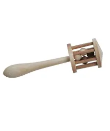 wooden-story-drewniana-grzechotka-lelek