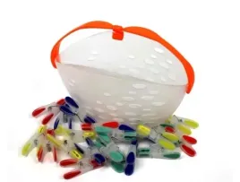 koszyk-zawieszany-z-klamerkami-20szt