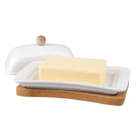 maselnica-na-desce-z-przykryciem-biala-maselniczka