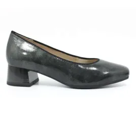 lakierowane-czolenka-damskie-skorzane-caprice-22303-szary-r37