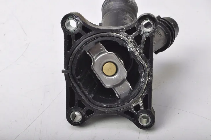 termostat-volvo-s60-ii-20-13-stan-nowy-producent-czesci-volvo-oe