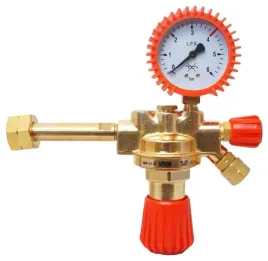reduktor-lpg-propan-butan-seria-100-1-manometr-200bar-magnum