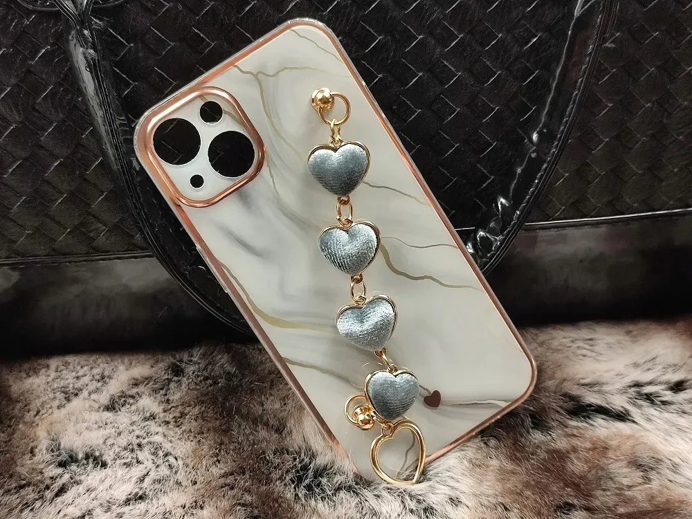 etui-3d-trendcase-do-iphone-13-stan-nowy
