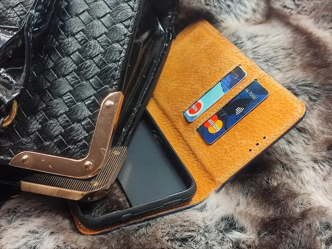 etui-special-100percent-skora-do-iphone-14