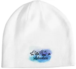 czapka-beanie-biala-z-nadrukiem-adventure-przygoda-kolorowe-tlo
