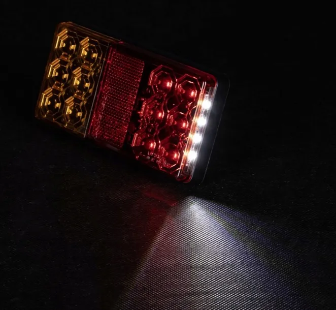 lampa-tylna-12v-16x-led-strona-zabudowy-uniwersalne