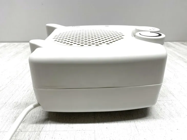 termowentylator-descon-da-t201-2000w-bialy-kolor-dominujacy-bialy