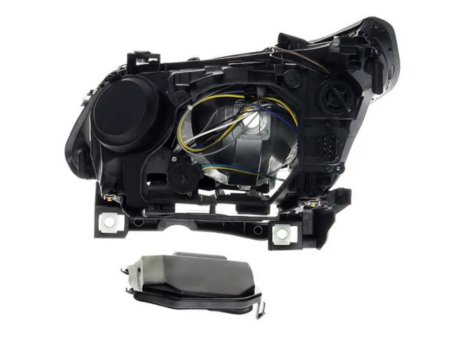 reflektor-bmw-5-e60-04-prawy-h7-h7-wersja-europejska