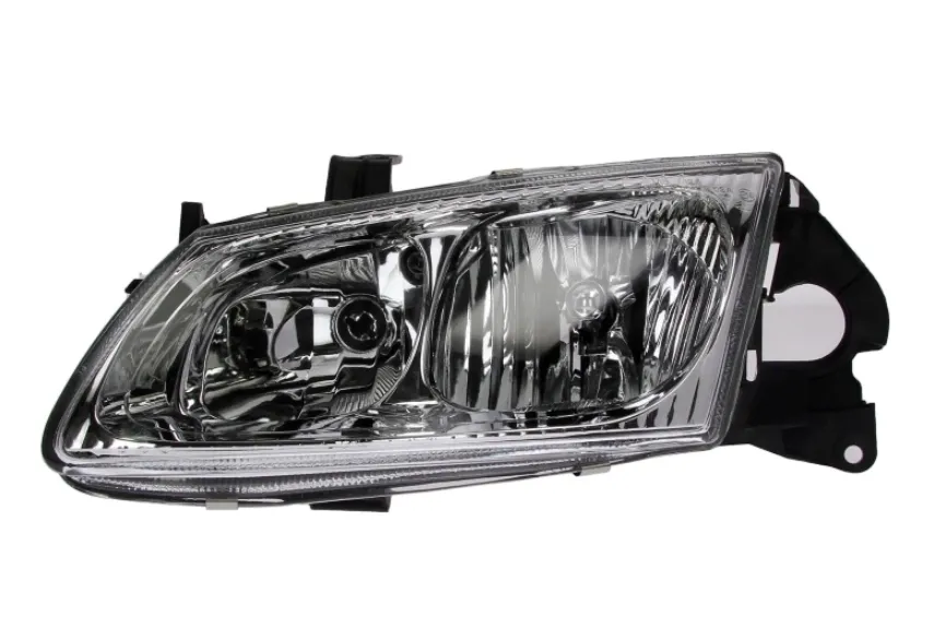 reflektor-nissan-almera-0-