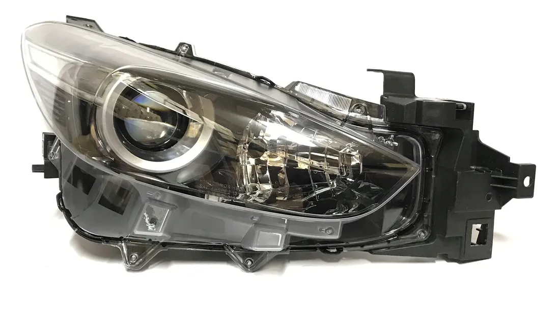 reflektor-mazda-3-17-