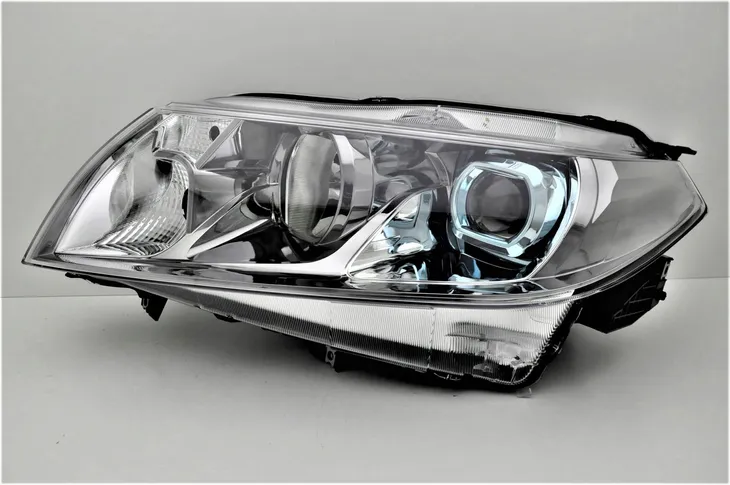 reflektor-suzuki-vitara-16-rodzaj-swiatel-mijania-tradycyjne-halogenowe