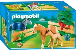 klocki-playmobil-70266-wybieg-dla-konia-country