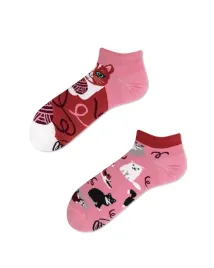 skarpety-playful-cat-low-many-mornings-43-46
