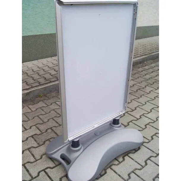 potykacz-waterbase-a0-wysokosc-przestrzeni-reklamowej-119-cm