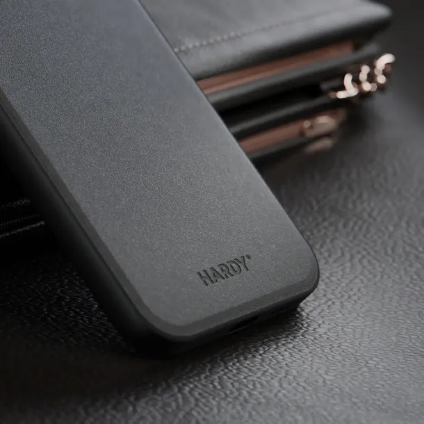 apple-iphone-16-3mk-hardy-apple-silky-leather-magcase-stan-nowy-kolor-czarny