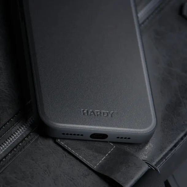 apple-iphone-16-plus-3mk-hardy-apple-silky-leather-magcase-stan-nowy-kolor-czarny