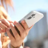 spigen-liquid-crystal-iphone-16-plus-glitter-crystal-kolekcja-liquid-crystal-glitter