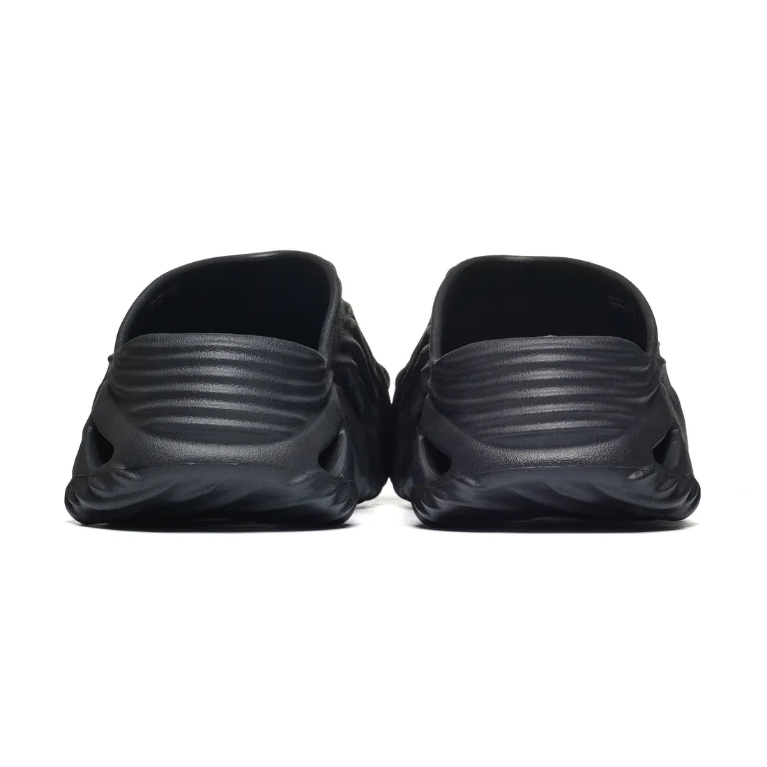 klapki-crocs-echo-wave-czarny-38-39-unisex-stan-nowy