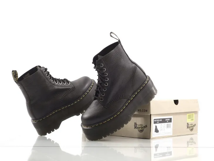 dr-martens-pascal-max-pisa-czarny-39-zapiecie-sznurowane
