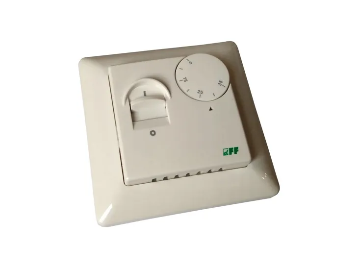 regulator-temperatury-rt-824-fandf-waga-z-opakowaniem-0-kg
