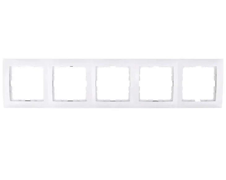 berker-kwadrat-bialy-ramka-5-liczba-gniazdek-wiecej-niz-3