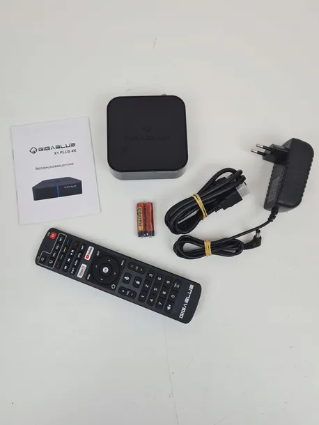 dekoder-telewizyjny-gigablue-x1-plus-4k-android-iptv-ott-1x-tuner-dvb-s2x-rodzaj-kabel-pilot-przewod-zasilajacy